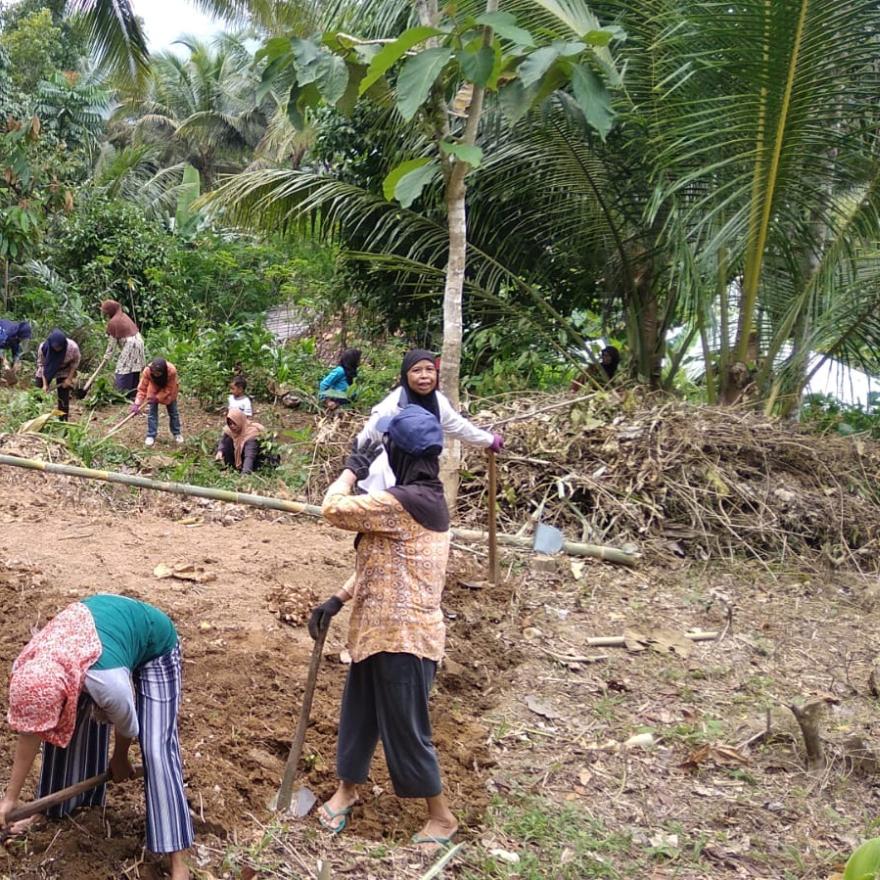 KWT Gayatri Sangkrek : Gliyak-Gliyak Waton Tumindak